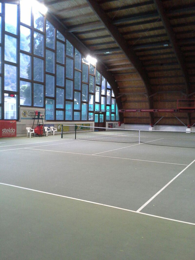 Tennisanlage In Tione