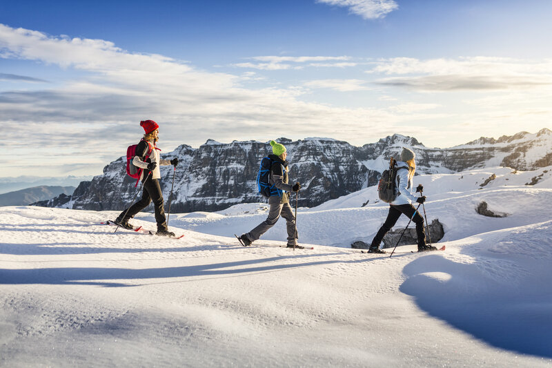 Schneeschuhe Und Wanderungen In Campiglio