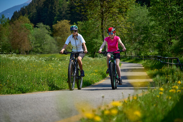 In bici tra fiori e sapori