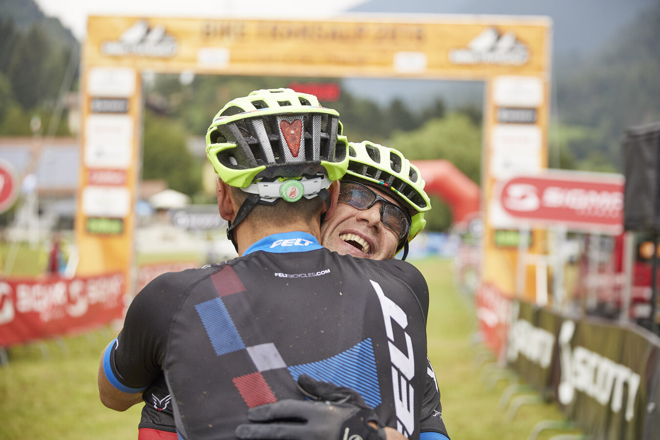 TOUR TRANSALP 
