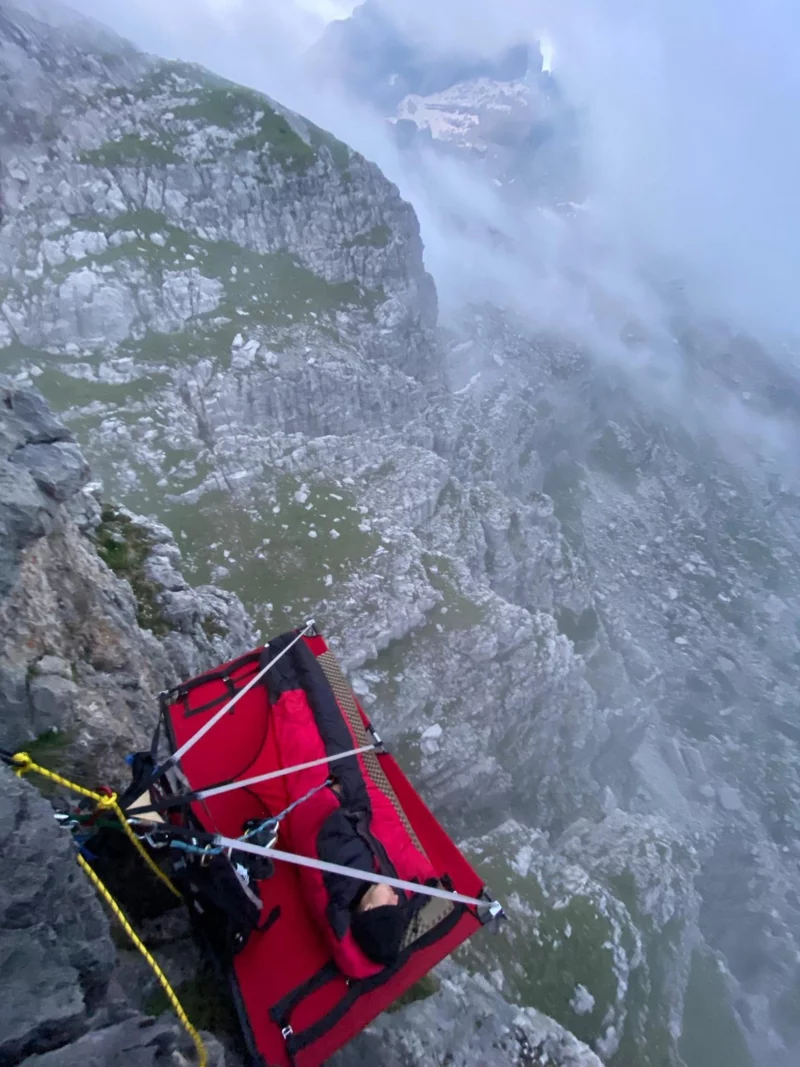 Notte stellata in portaledge nelle Dolomiti