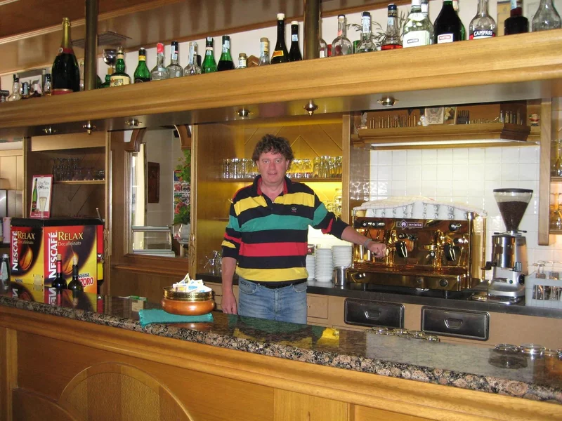 2.BarInterno