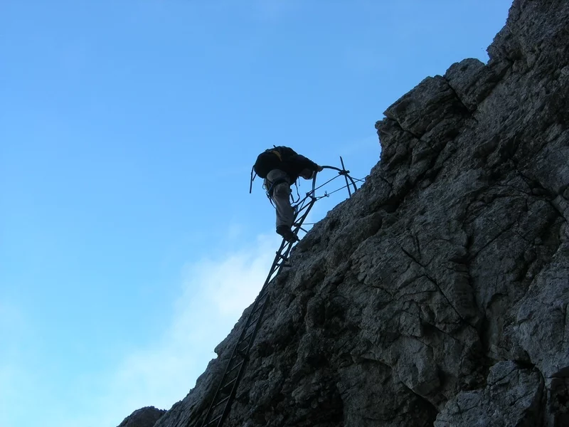 Sentiero attrezzato SOSAT, via ferrata nelle Dolomiti di Brenta