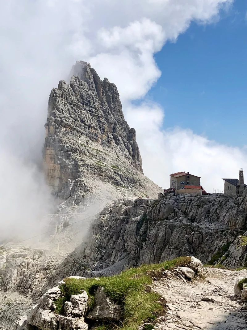 Rifugio T. Pedrotti e Tosa